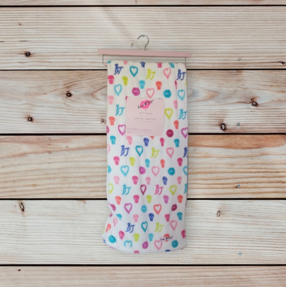 Betsey Johnson Throw